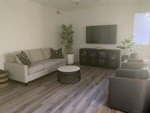 {{ custom_values.service_3 }} in {{custom_values.area_2})