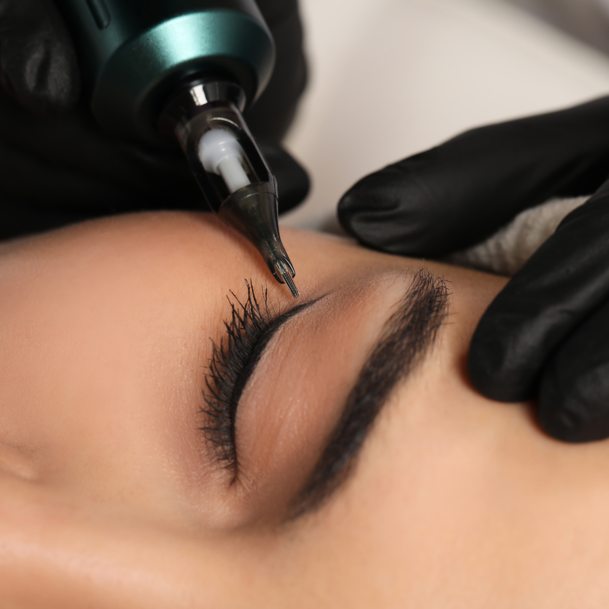 Benefits of Permanent Eyeliner