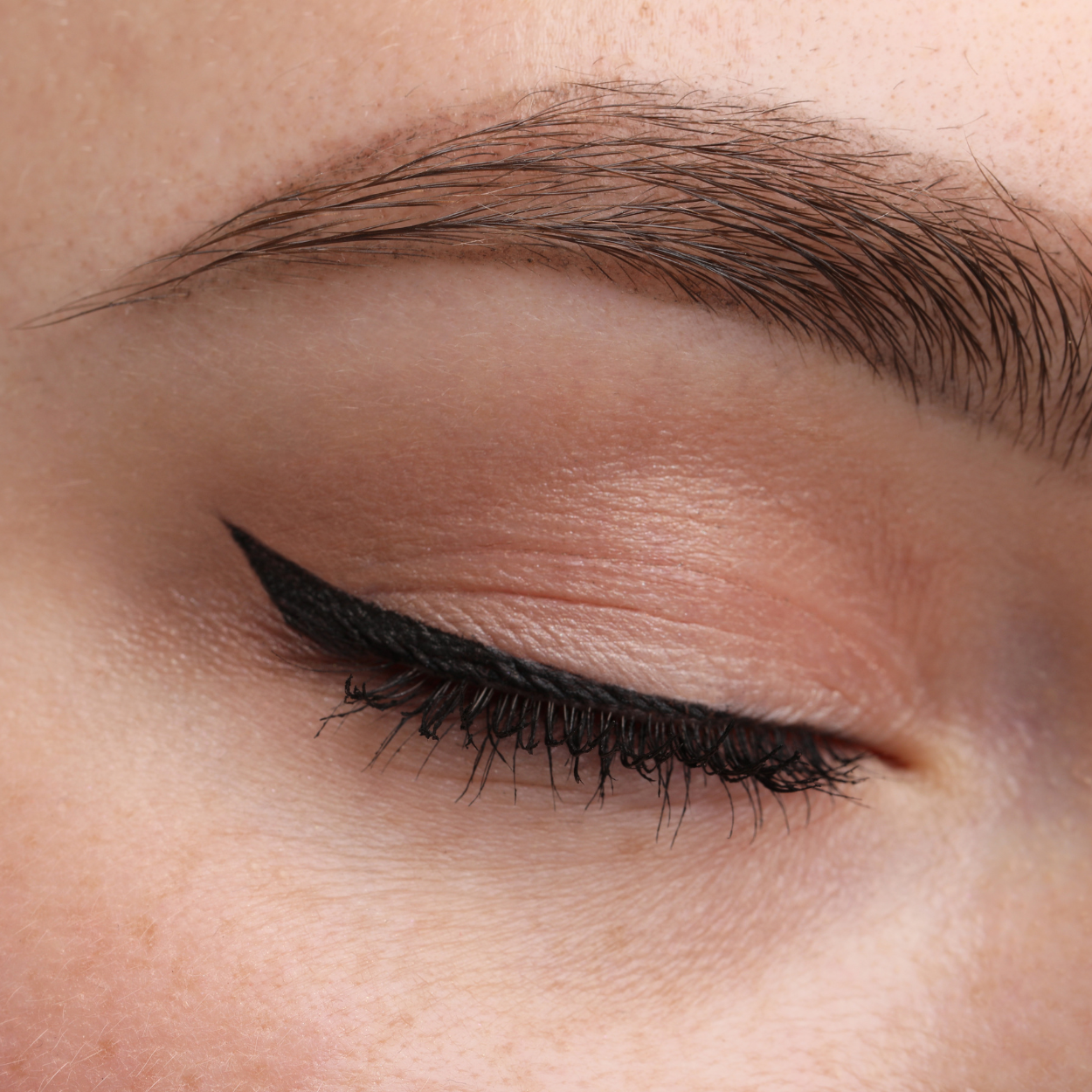 Permanent Eyeliner