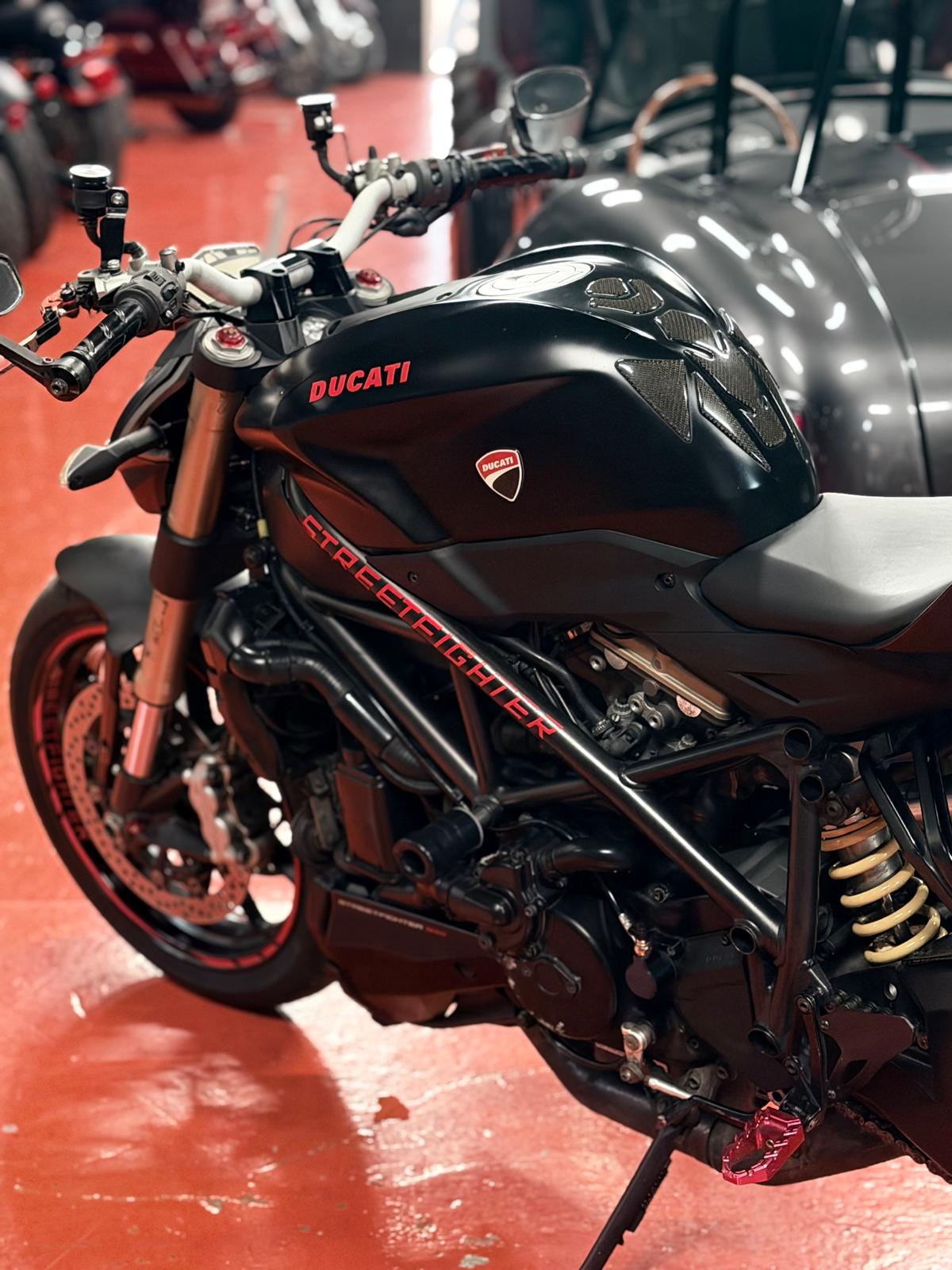 Ducati Streetfighter 848 - Image 1