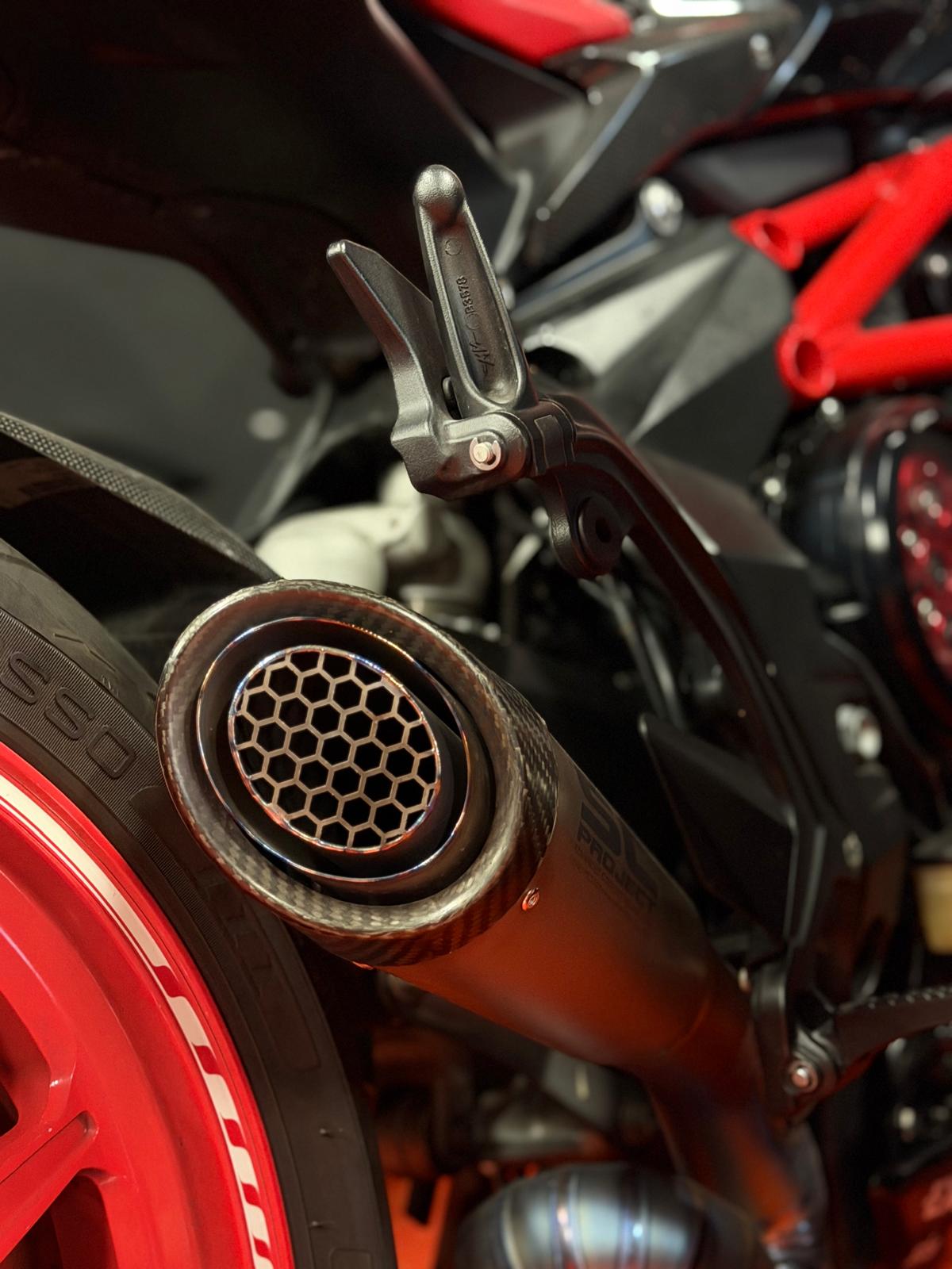 MV Agusta Brutale 800 RC - Image 6