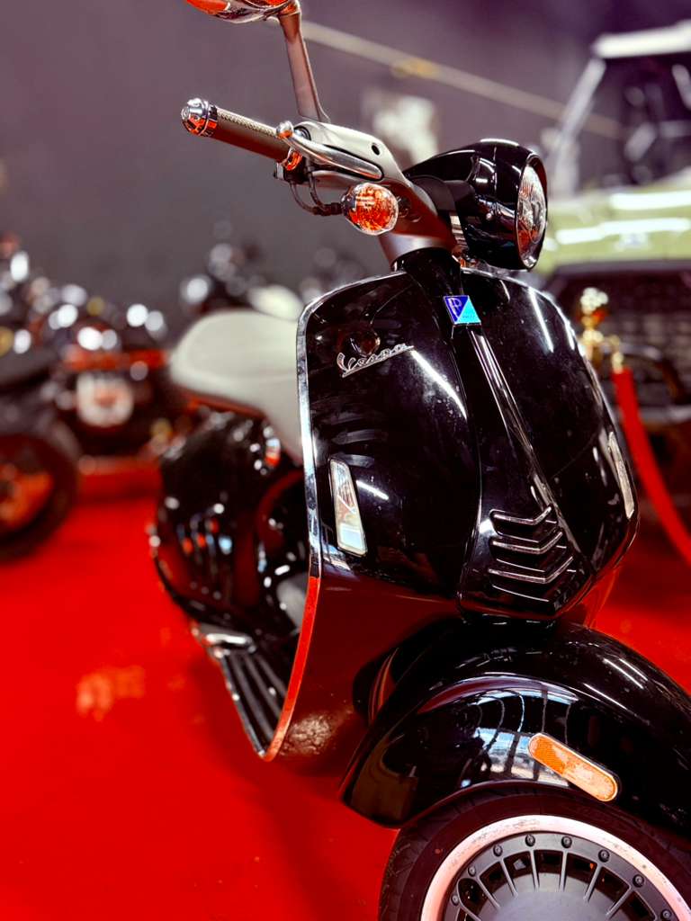 Vespa 946 - Image 2