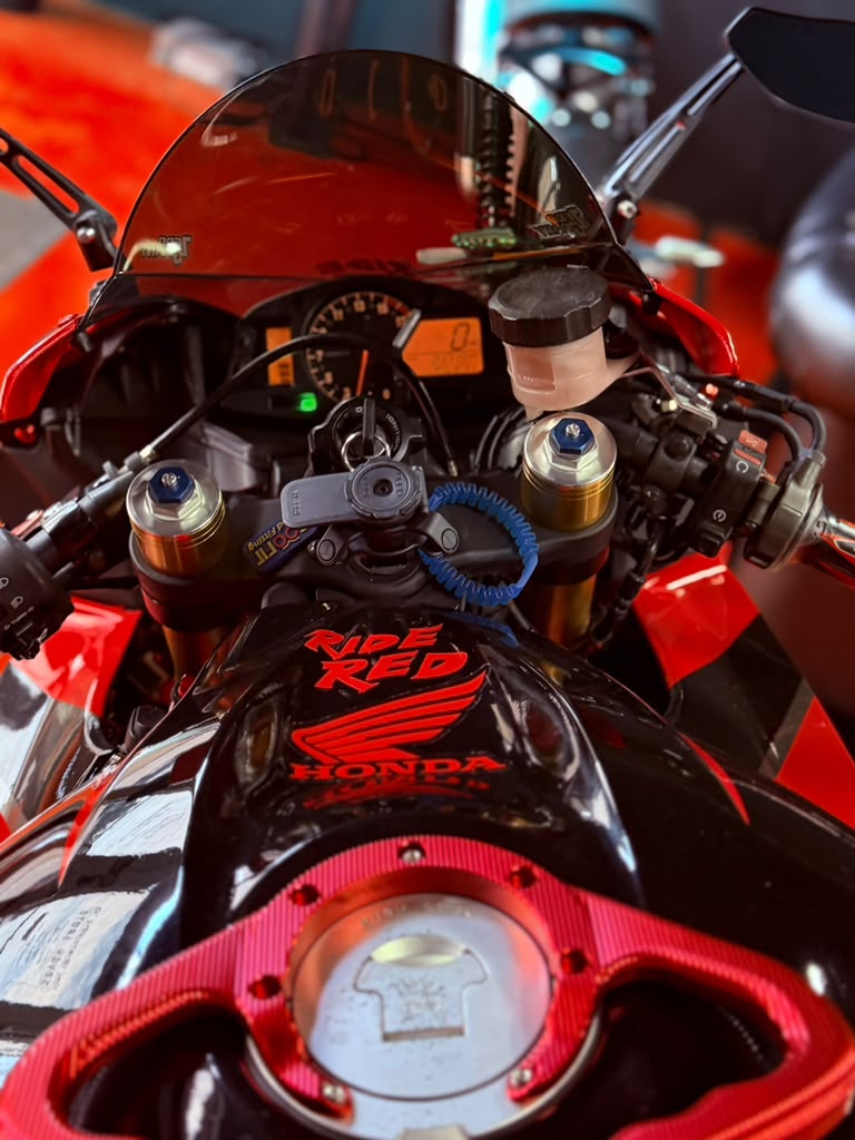 2012 Honda CBR 600RR - Image 3