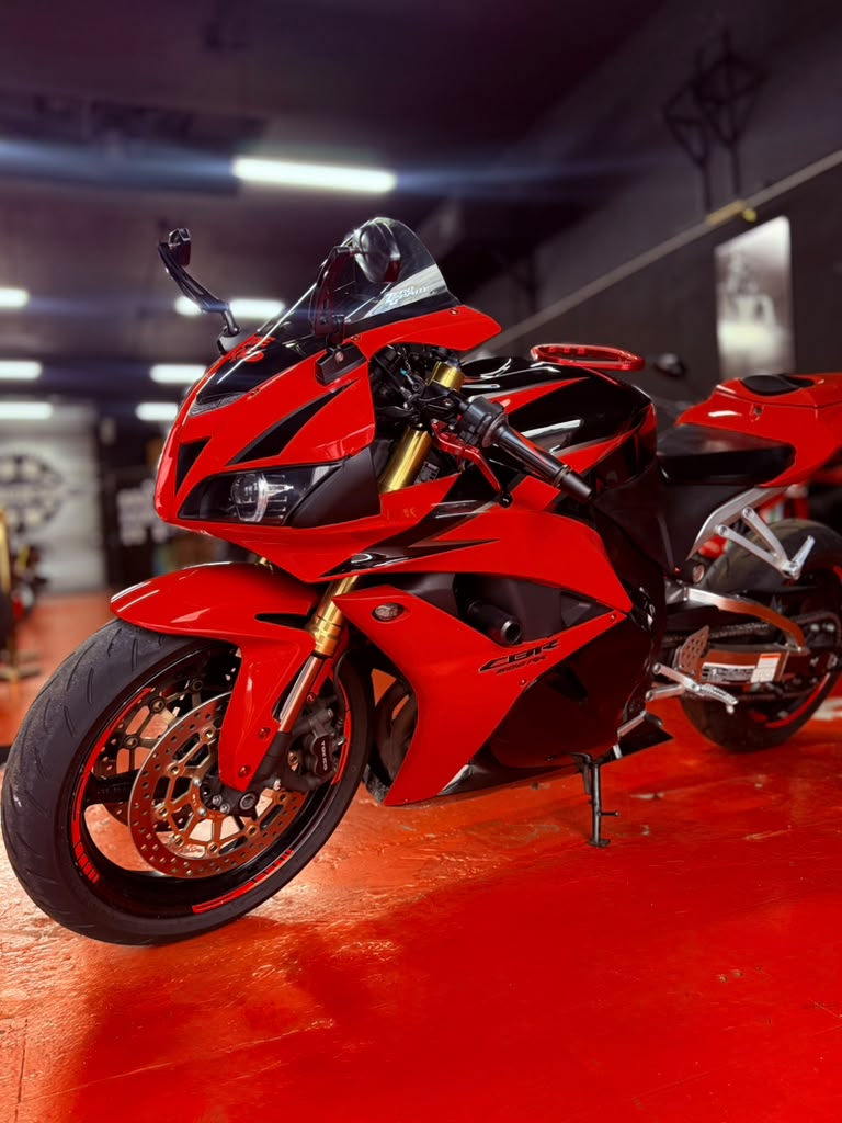 2012 Honda CBR 600RR - Image 1