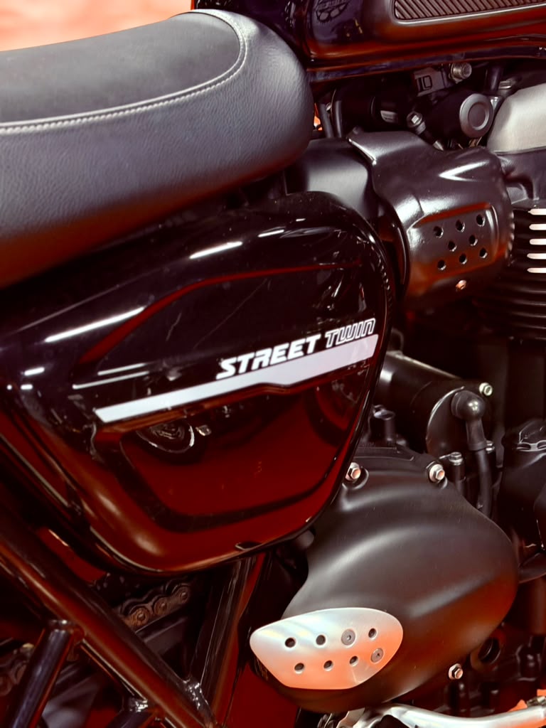 2019 Triumph Street Twin - Image 6