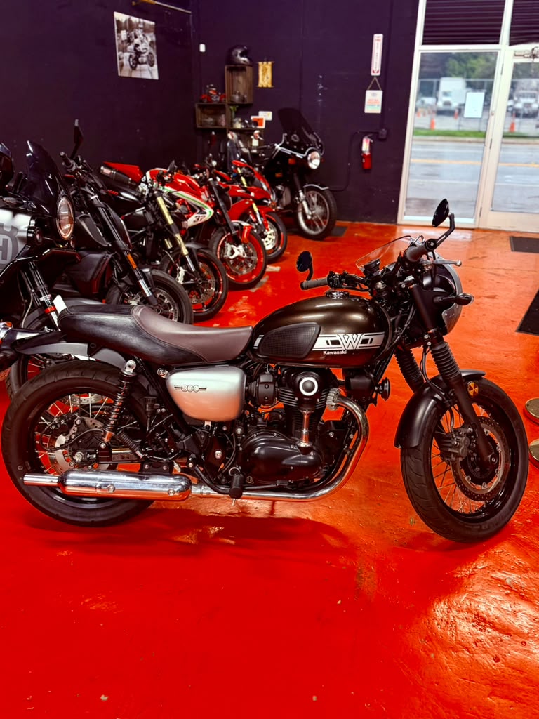 2019 Kawasaki W800 - Image 1