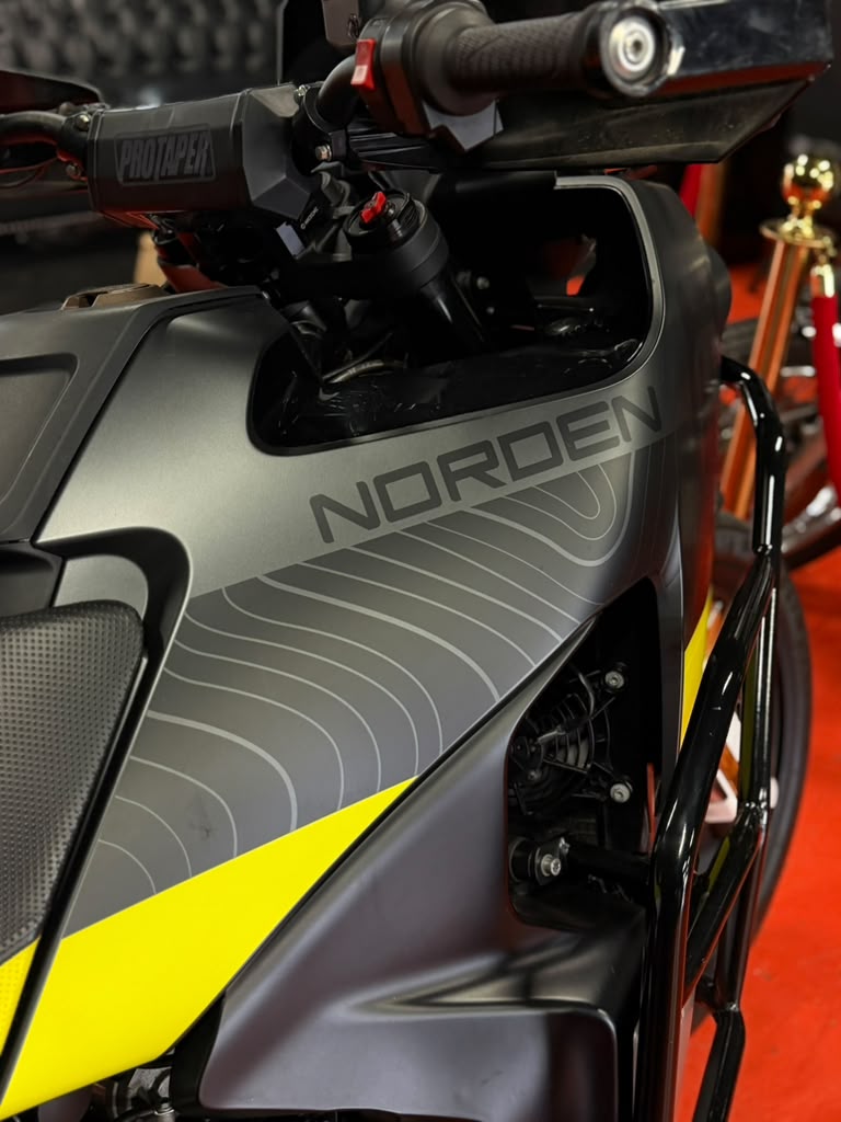 2023 Husqvarna Norden 901 - Image 3