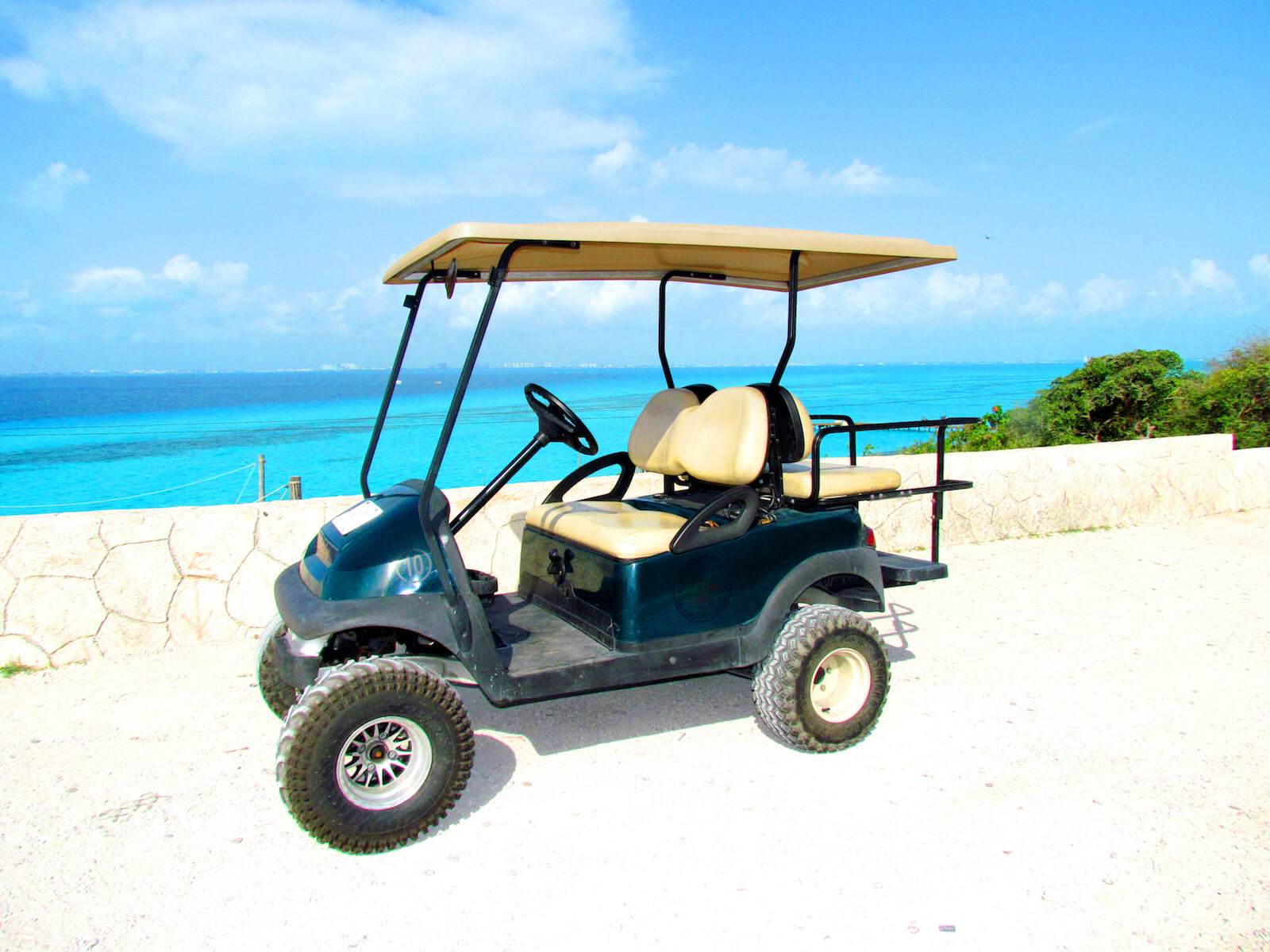 Golf cart rental on Isla Mujeres