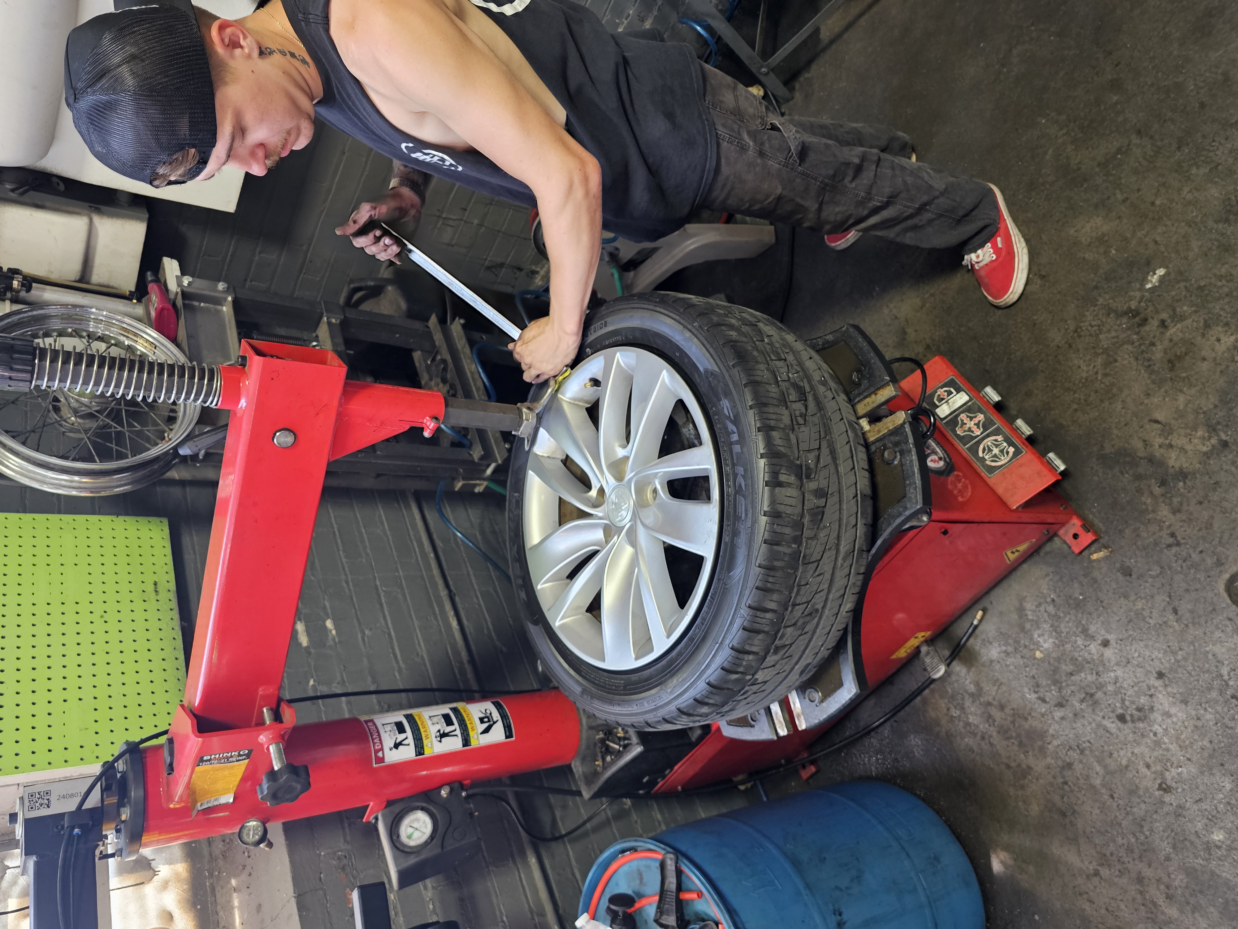 Salem Wheels and Tires