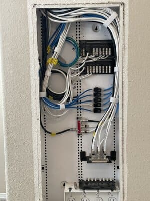 TV MOUNTING, HOME THEATER in Riverside