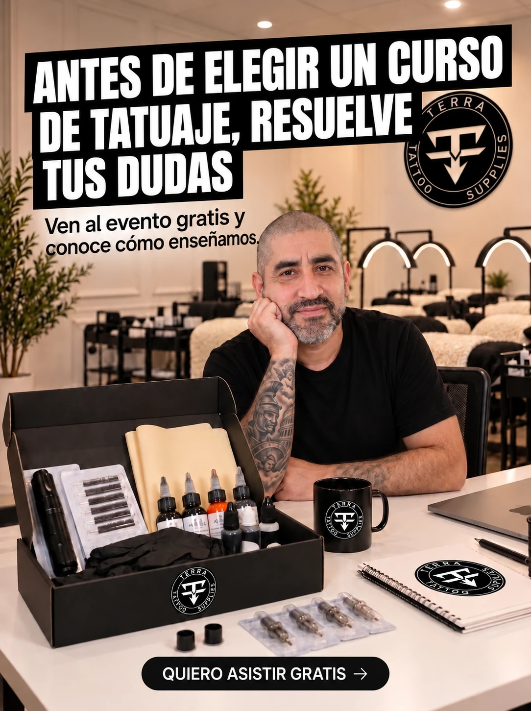 Jorder junto a tintas y cartuchos de tatuaje en Terra Tattoo Supplies