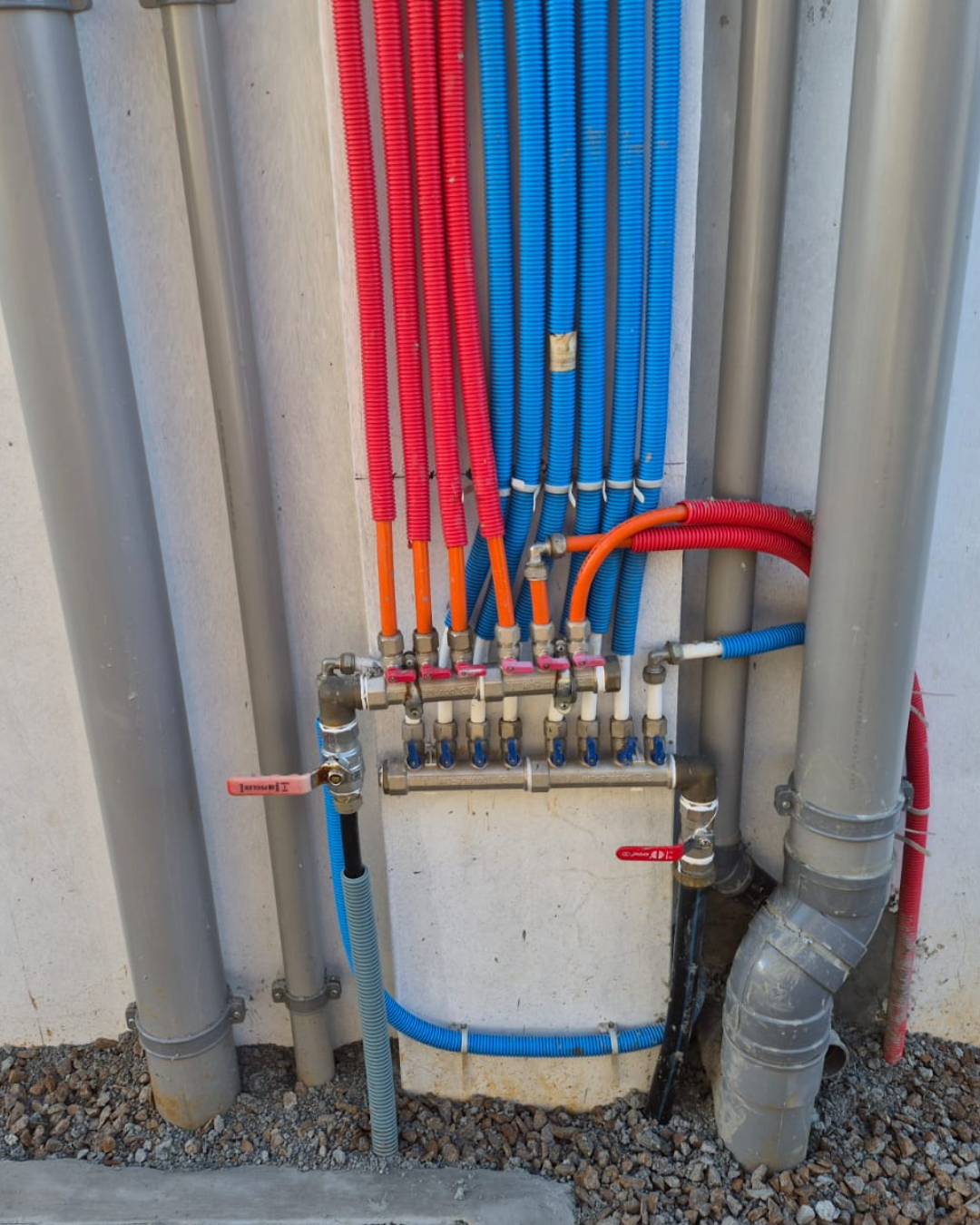 Manifold Distribution System