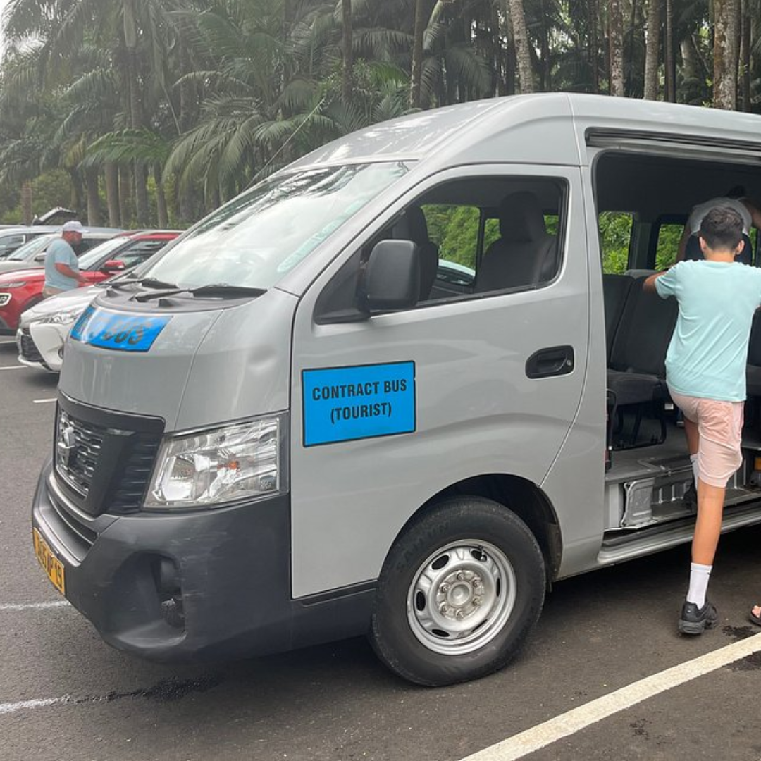 Family and group transportation with a private taxi in Mauritius