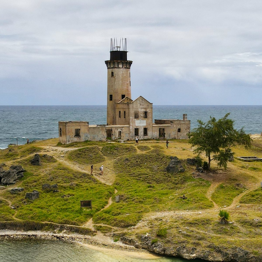 Five Islands southeast boat excursion with lagoons and snorkelling around Mauritius