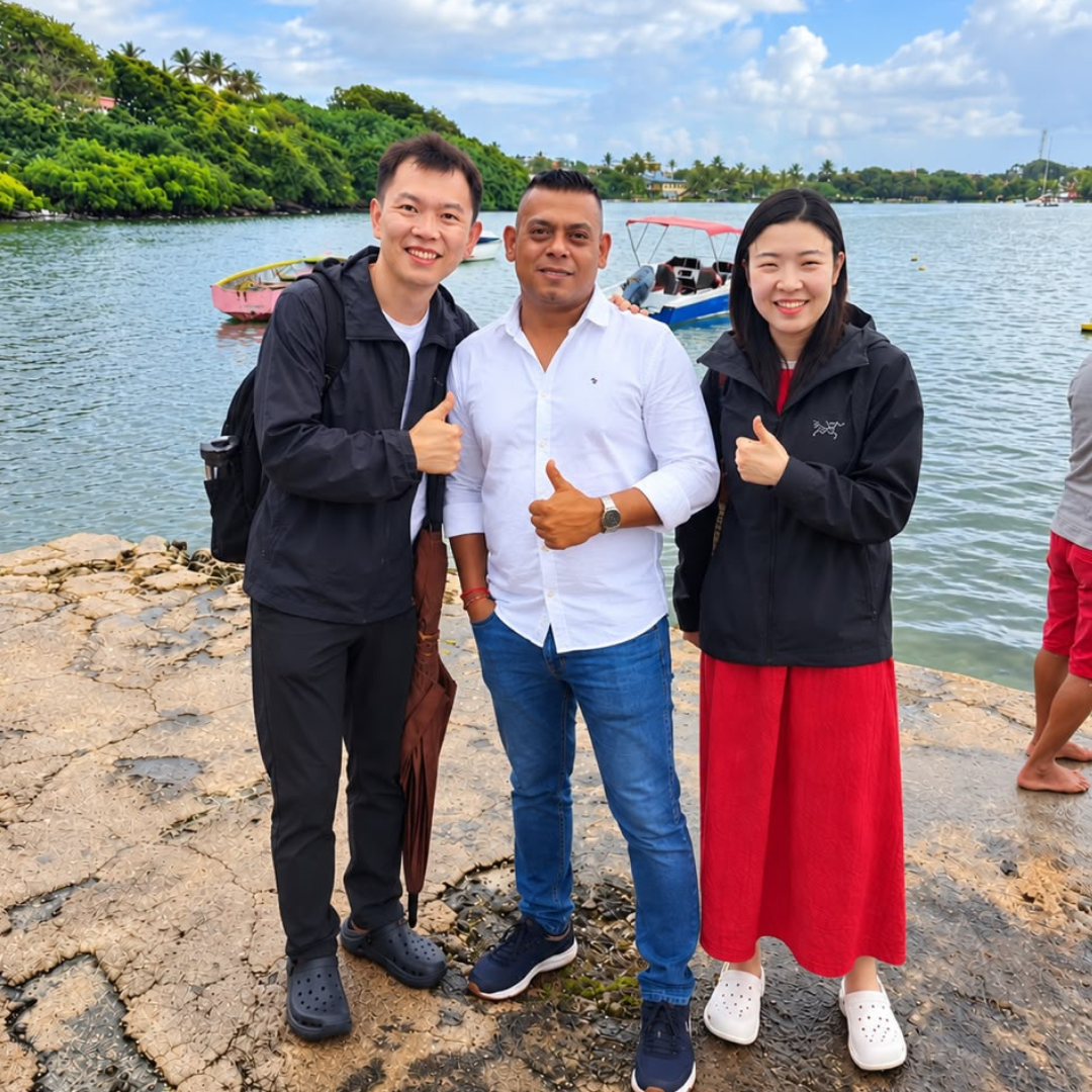 Vishal with travellers from around the world 2