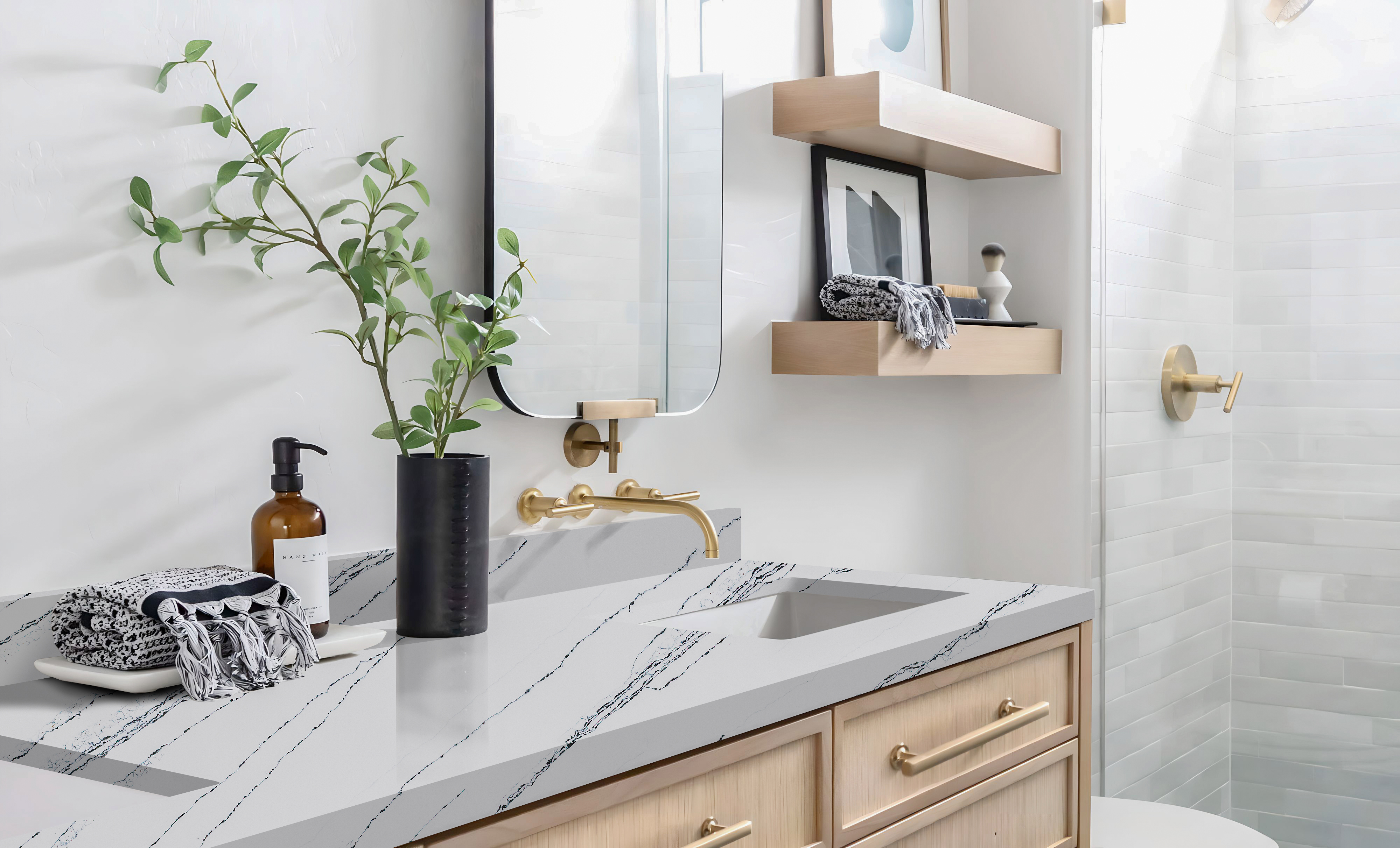 Vanity with calacatta aquamarine