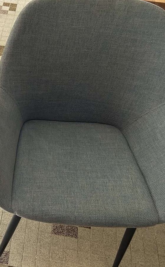Nettoyage canapé Toulouse : chaise en tissu après nettoyage