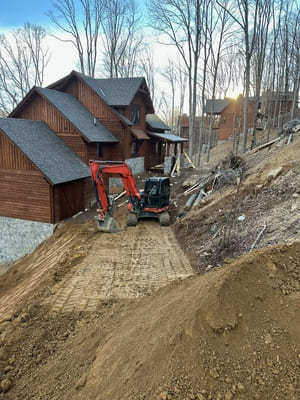 {{ custom_values.service_4 }} in {{custom_values.area_7})