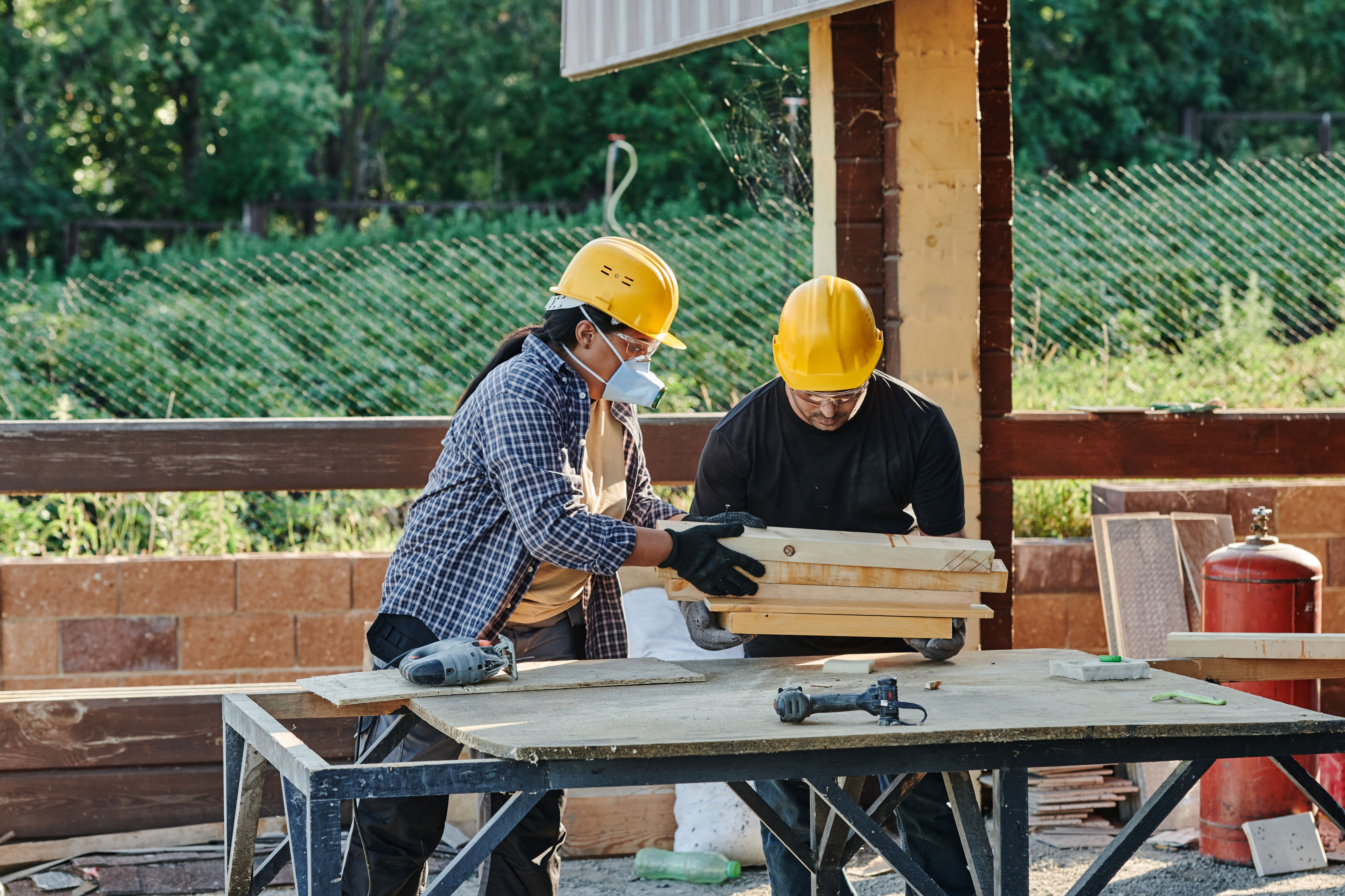 What Are Production Builders and Why Do They Build So Many Homes? What Are Production Builders and Why Do They Build So Many Homes?