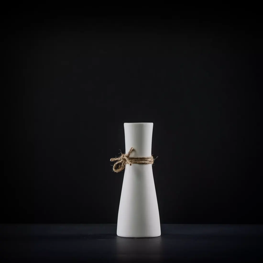 Flora – porcelain vase