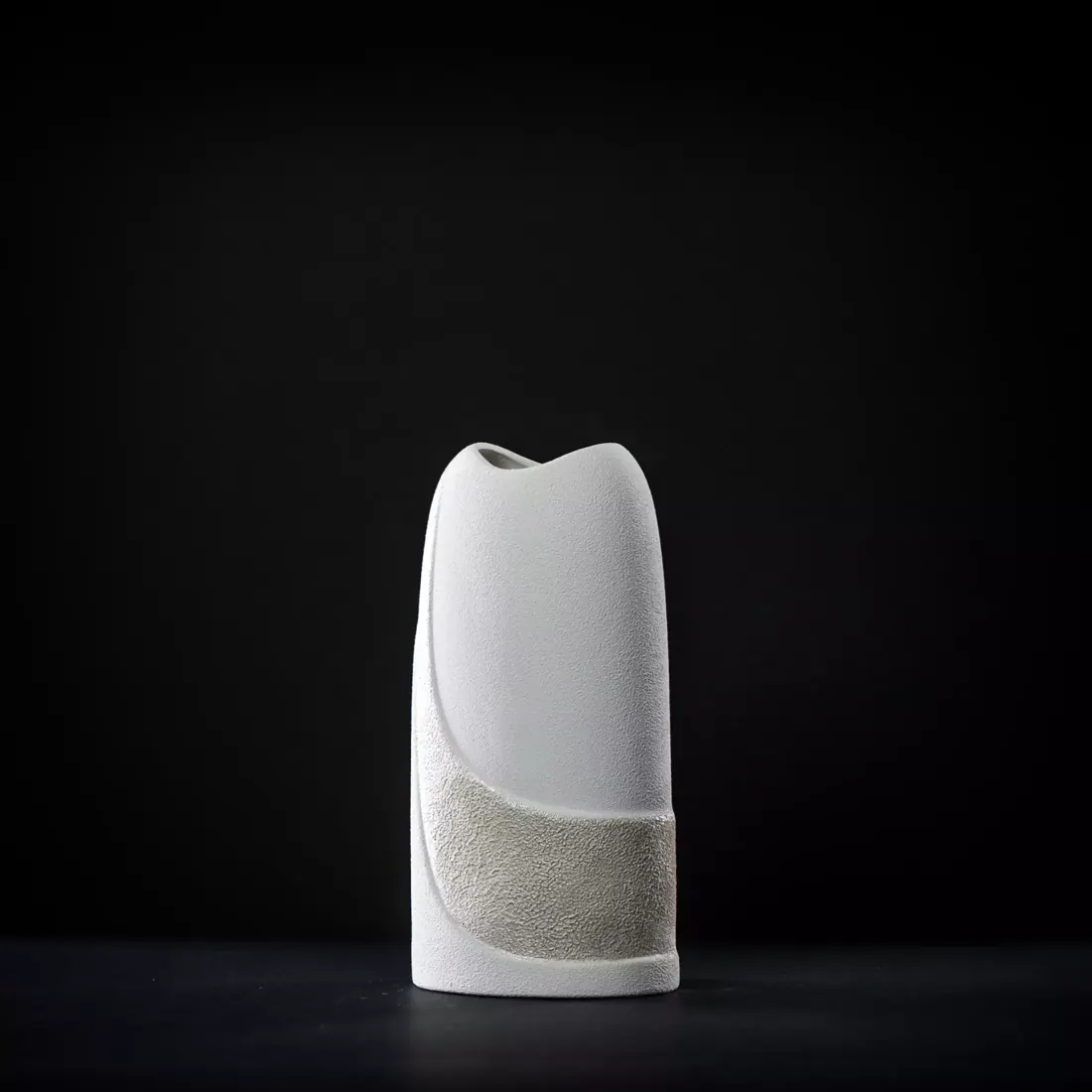 Clytie A – porcelain vase