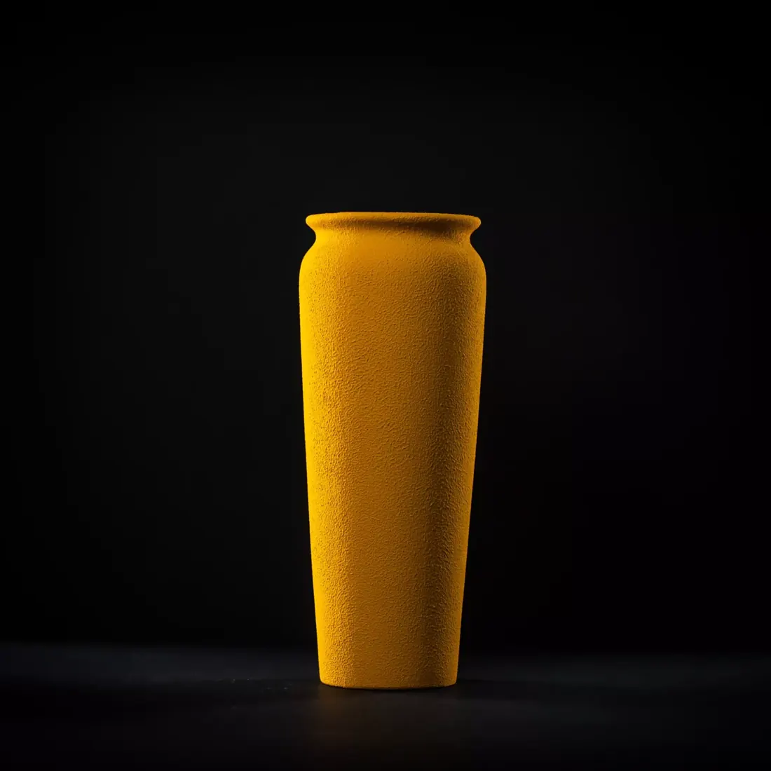 Hestia – porcelain vase