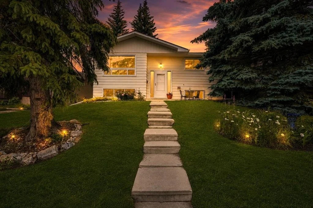 Exterior of 5212 Valiant Drive NW