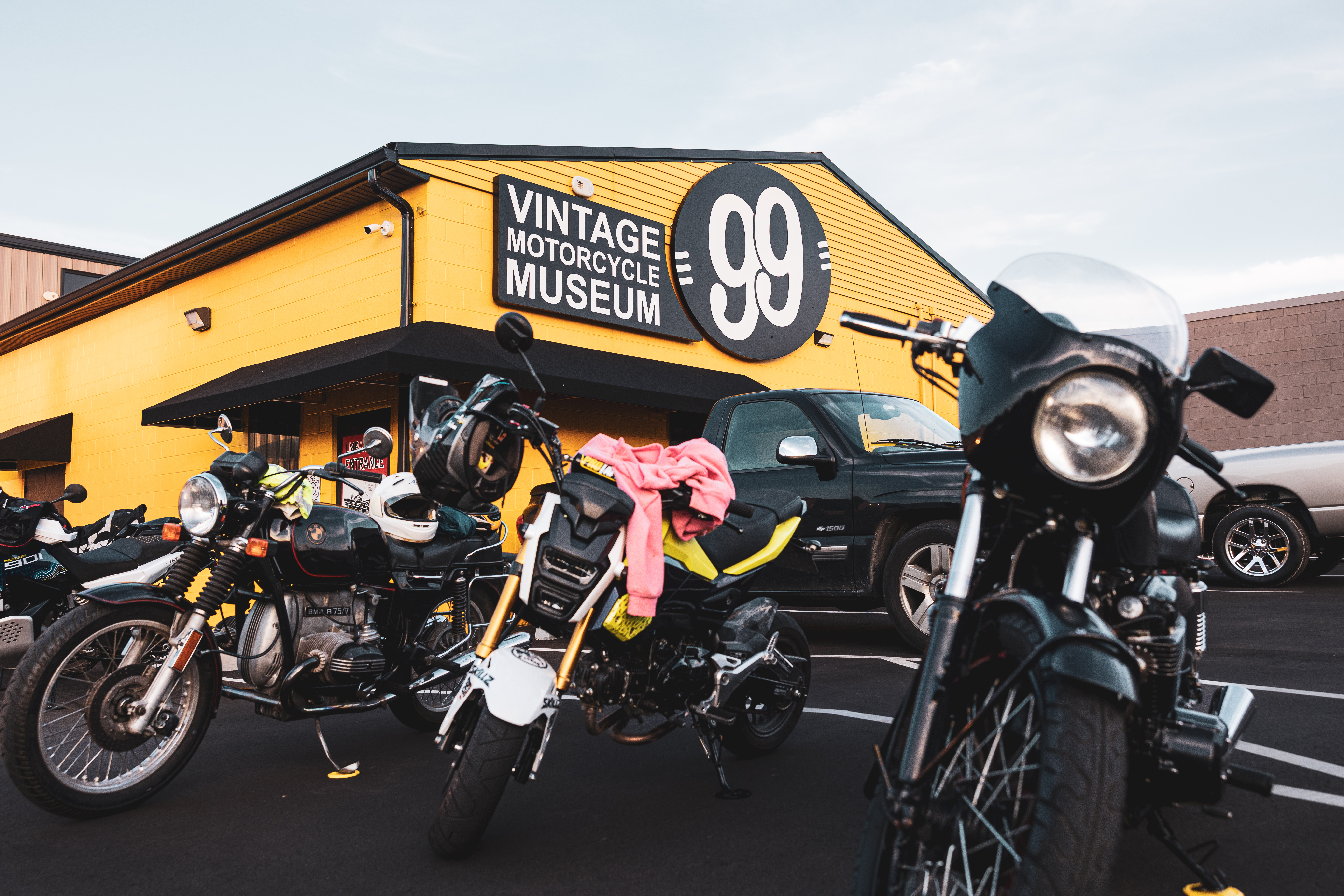 빈티지 99 오토바이 박물관 방문
(Vintage 99 Motorcycle Museum Visit)