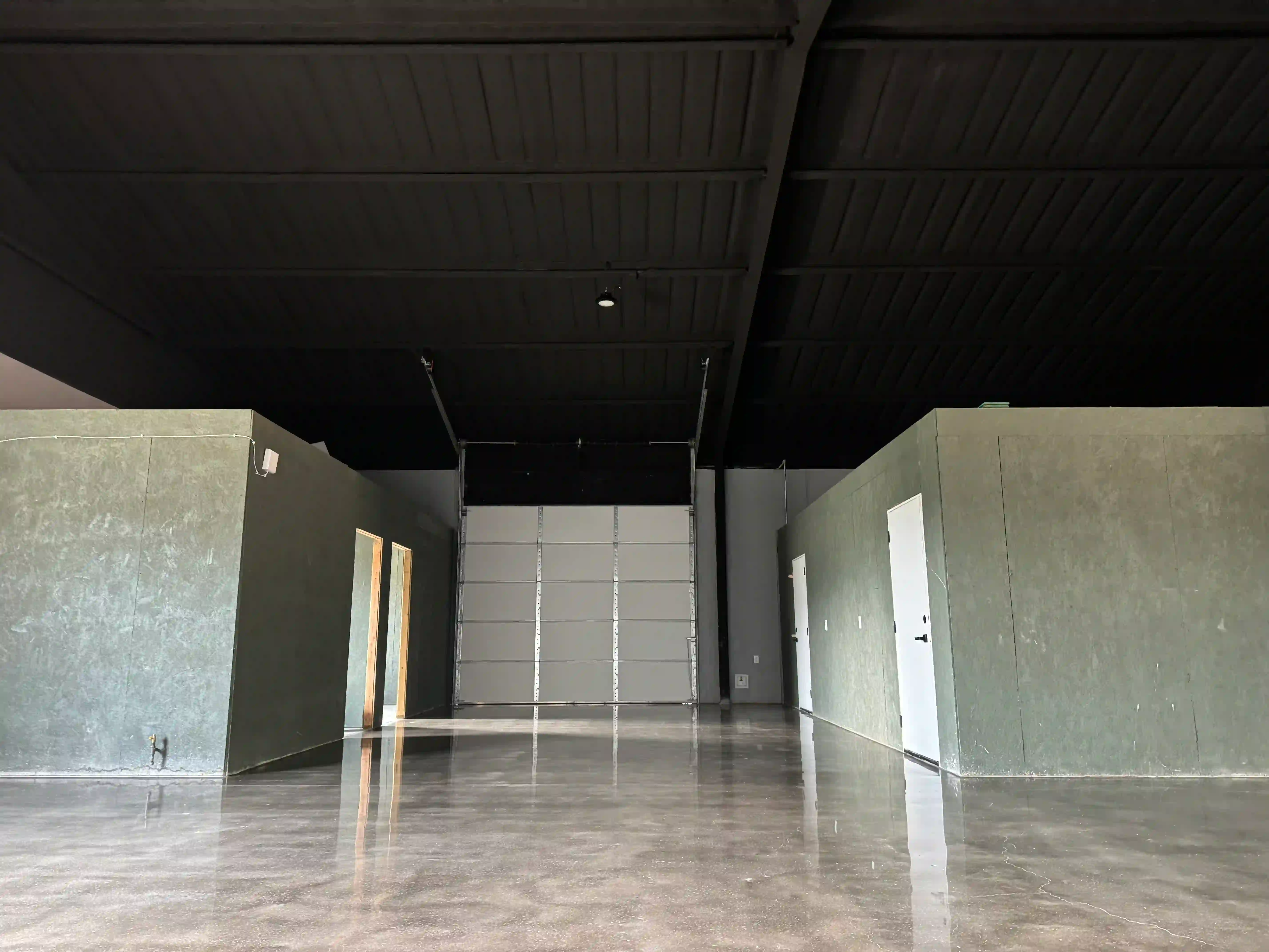 Modern Professional Finish Polished Concrete