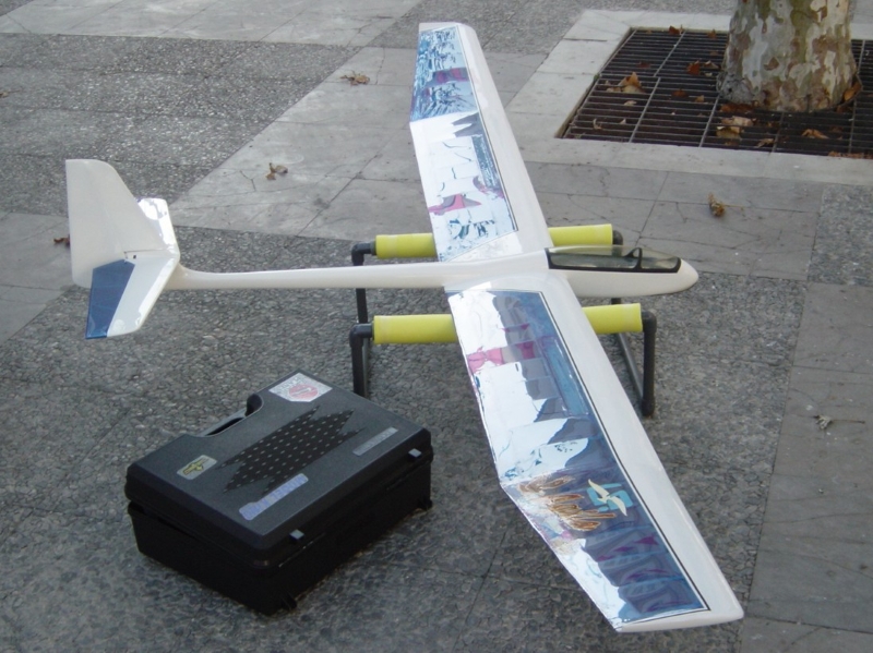 99-inch Renaud Aquila RC sailplane soaring