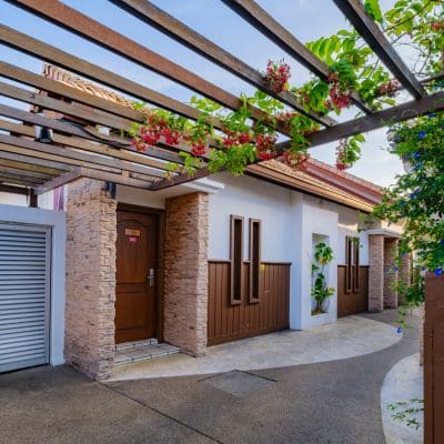 Garage doors in San Antonio & surrounding areas