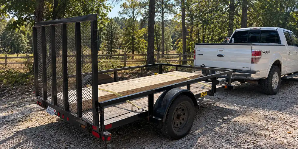 Trailers ready to rent at Woodfield Trailer Rentals in Montevallo, AL
