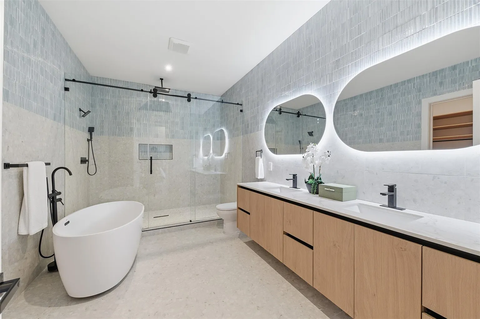 High-End Bathroom Fixtures