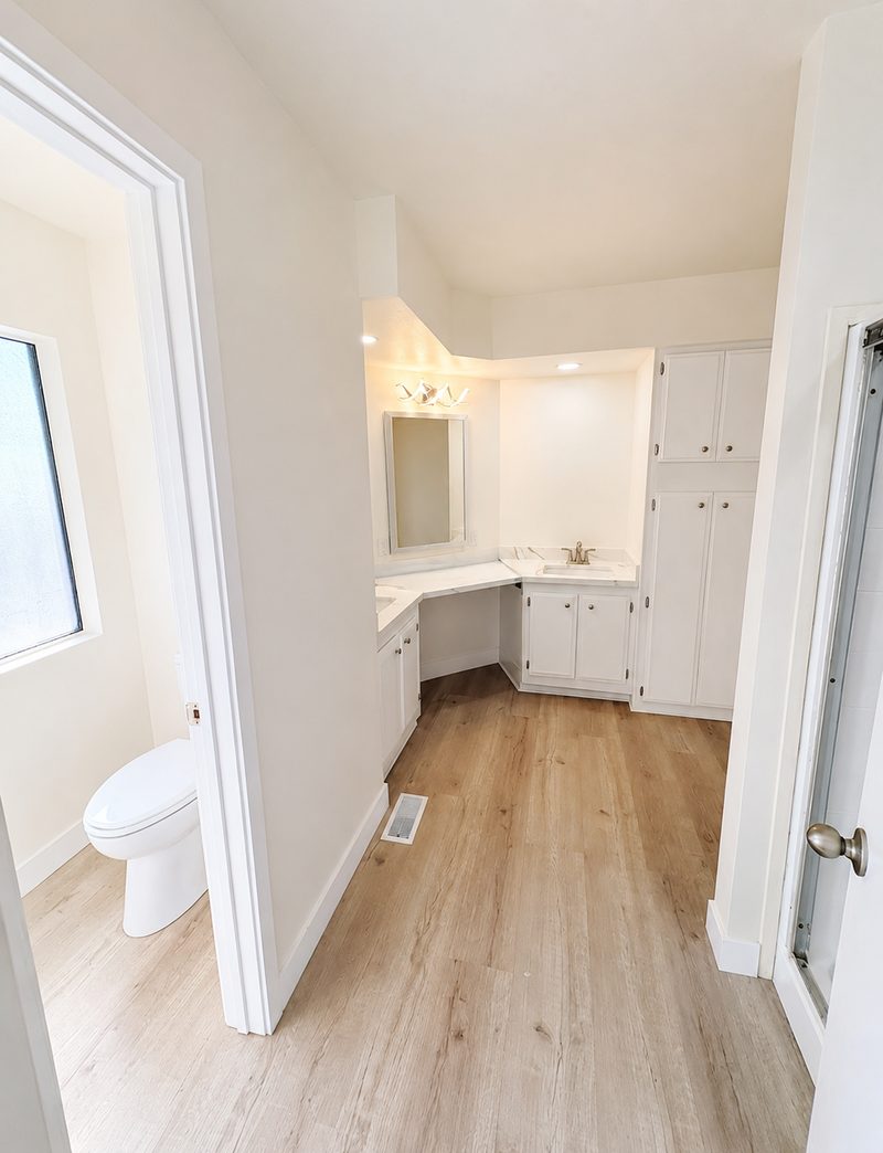 Master bathroom after renovation by KDI, Via Santiago