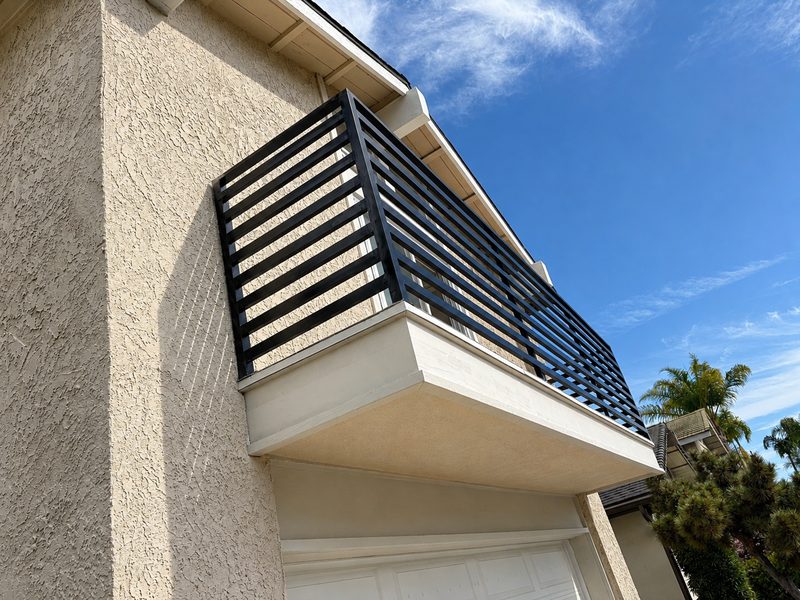 Anegada - Balcony railing &mdash; left side