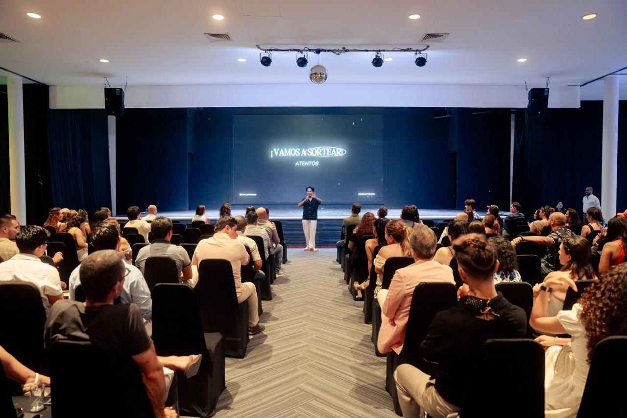 Encuentro de Growth con brokers en auditorio
