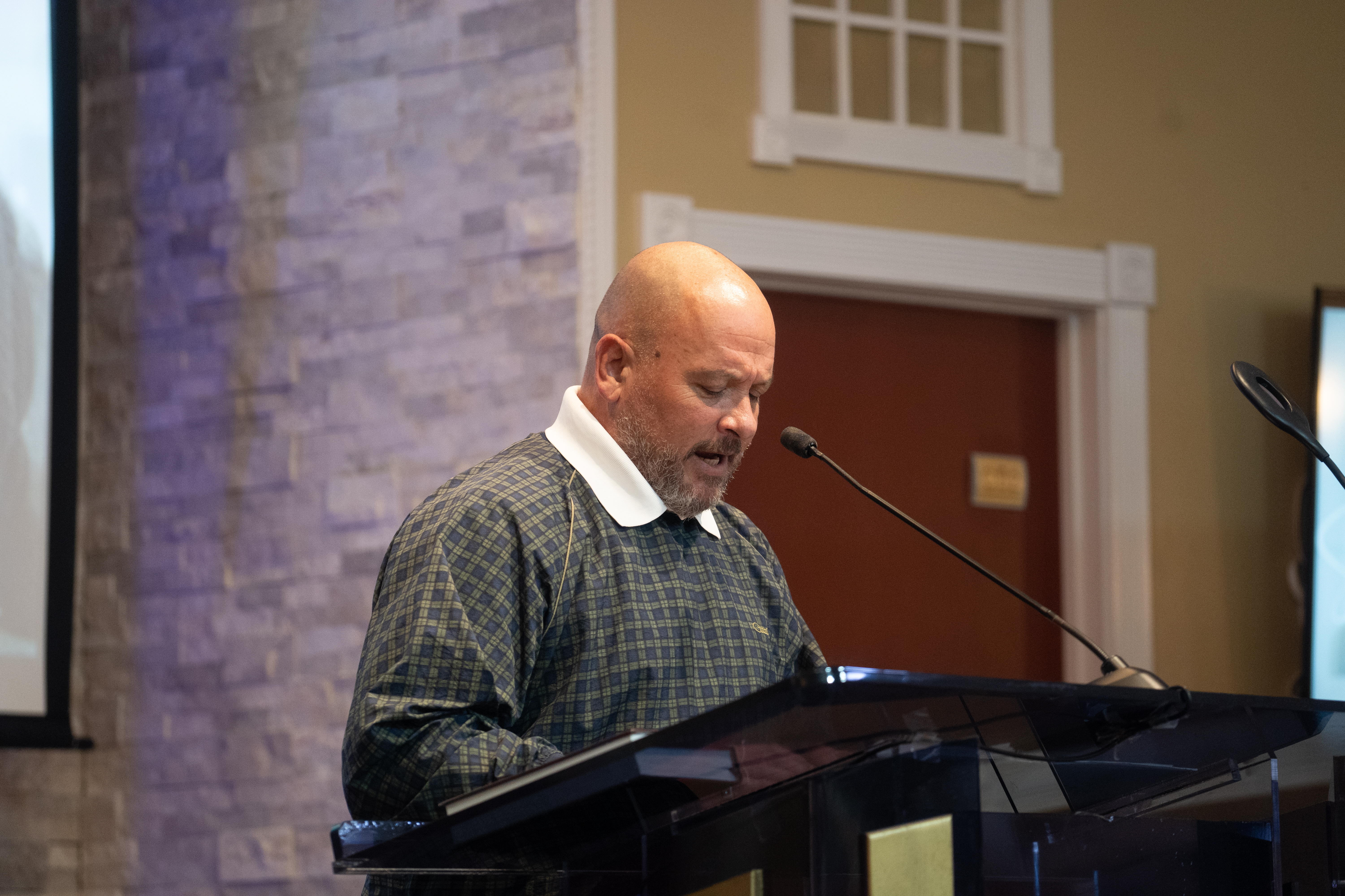 Central Union community gathering in fellowship and worship
