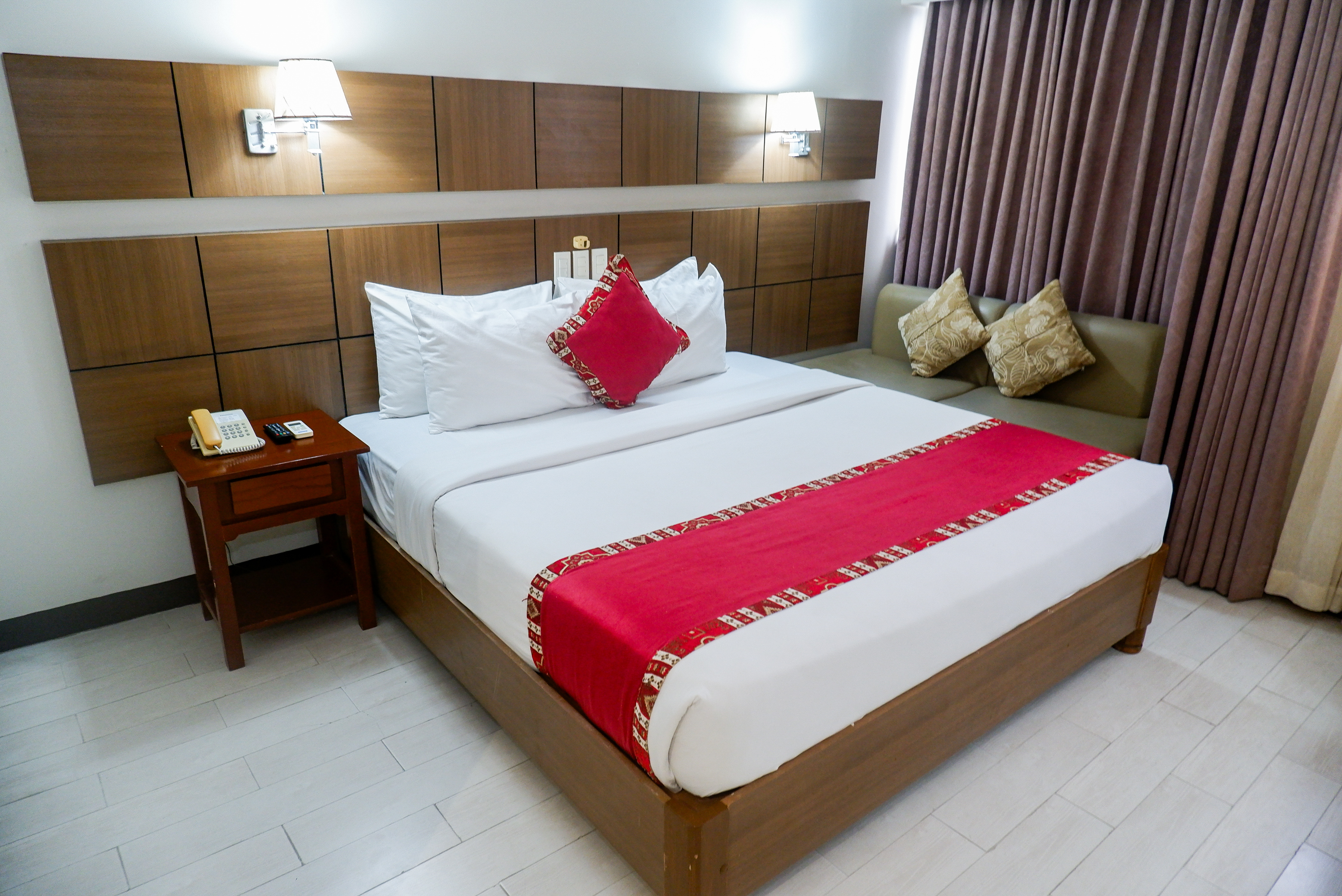 Premier Room Single Occupancy - View 4