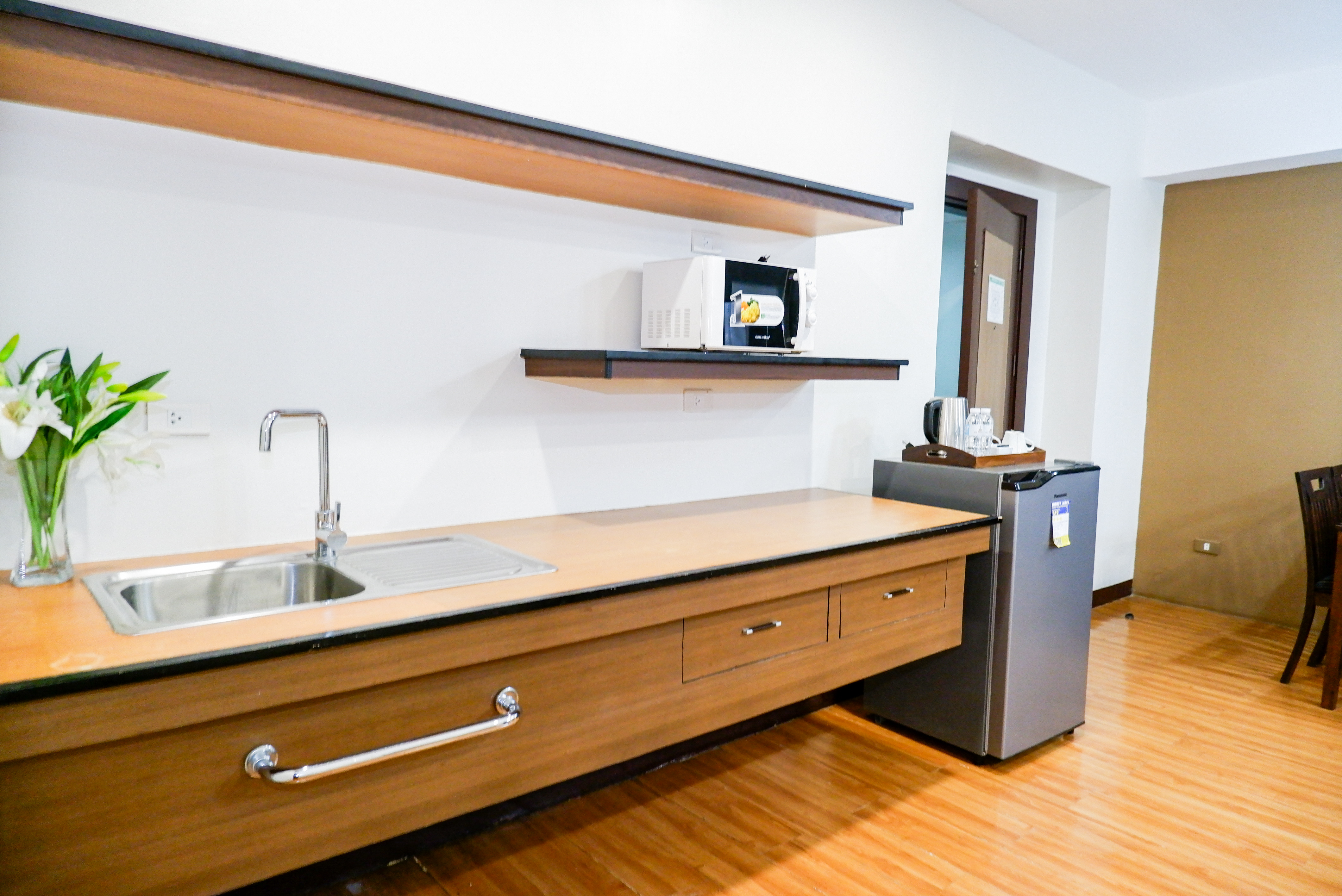 Deluxe Suite Single Occupancy - View 12