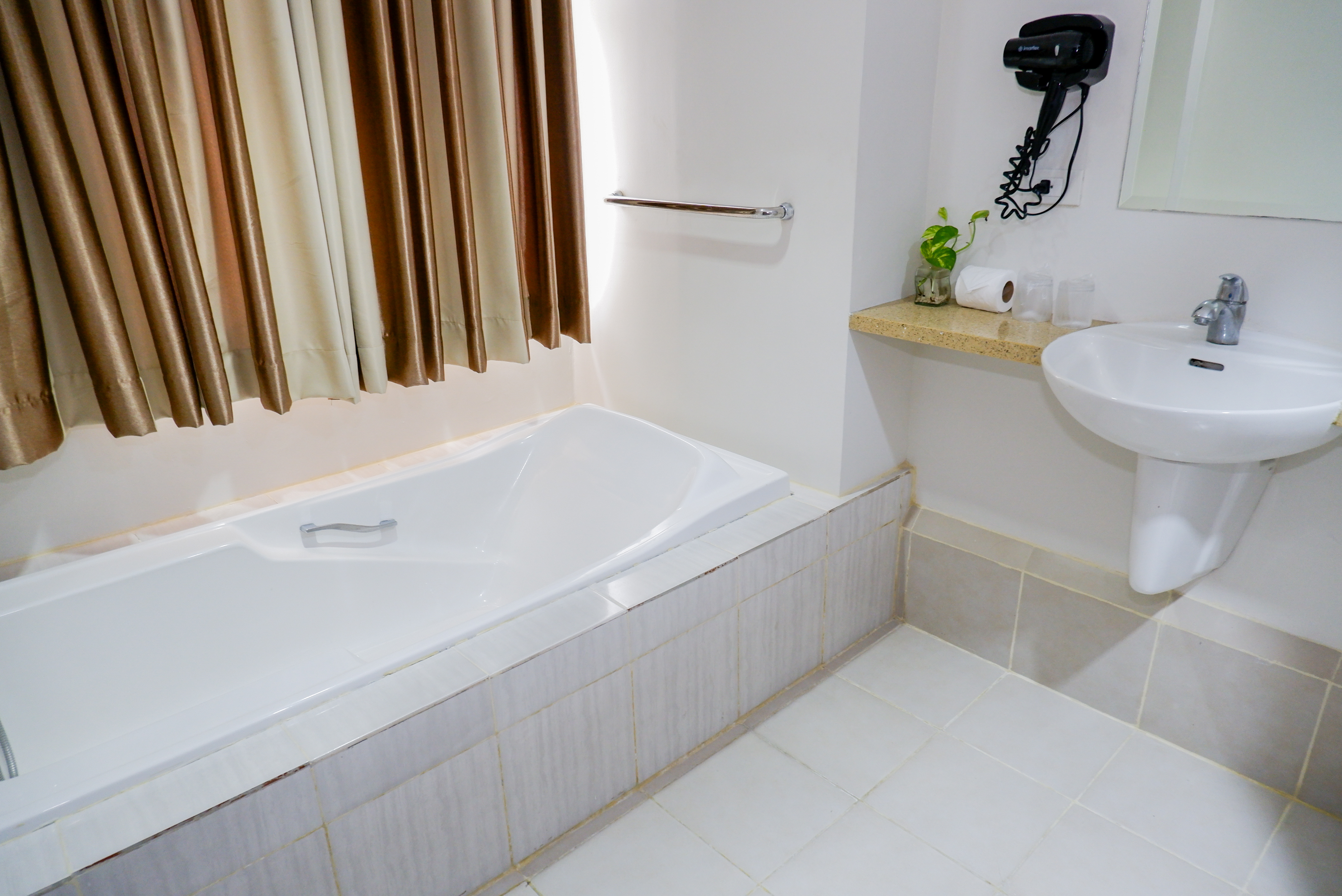 Executive Suite Single Occupancy - View 6