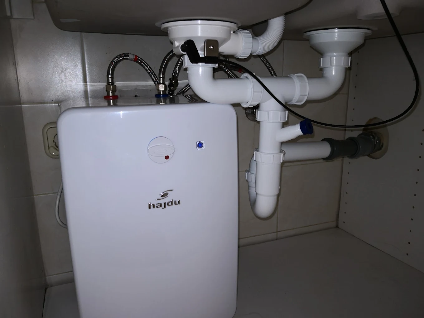 Villanybojler bekötés Budapest Börcsök Sándor