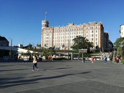 Széll Kálmán tér, Budapest