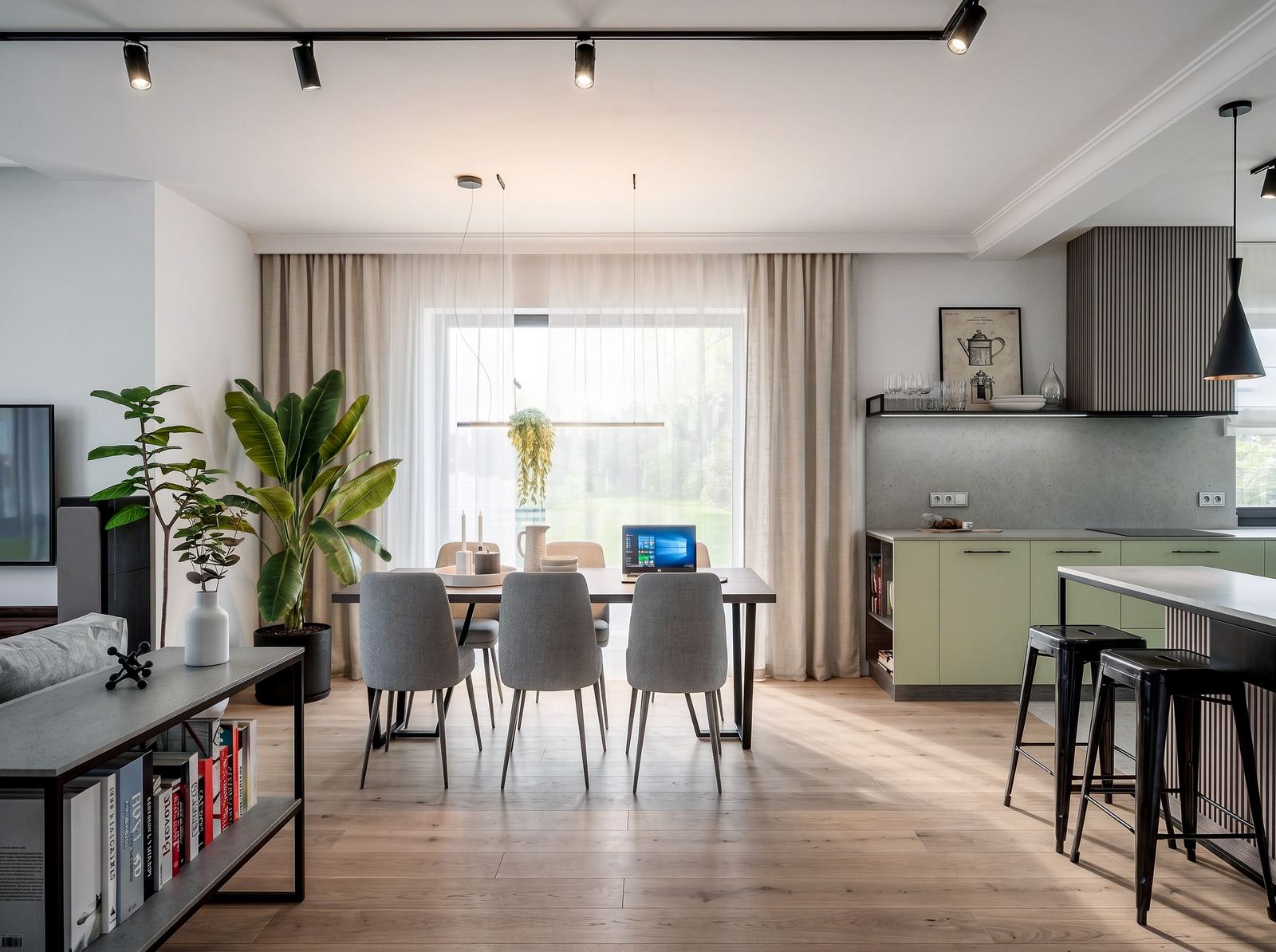 Elegancka funkcjonalność, dom wolnostojący 170 m², strefa dzienna i kuchnia