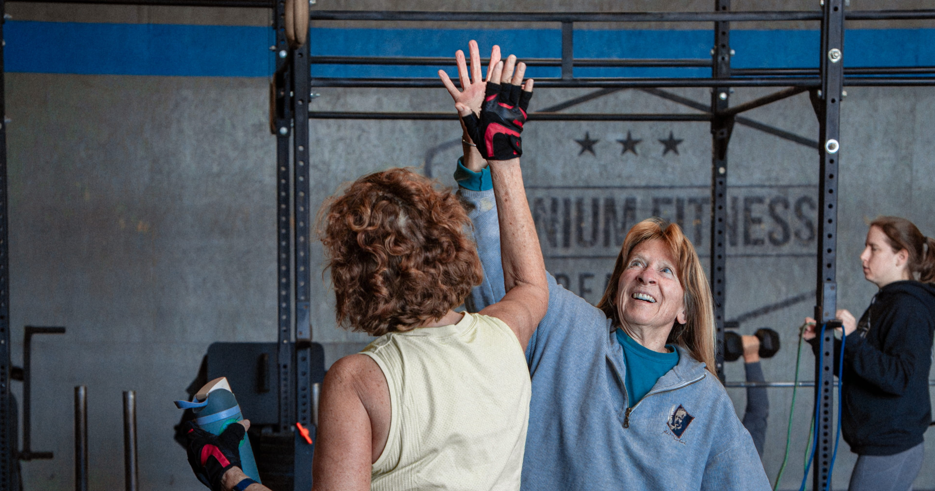 Somnium Fitness members training together
