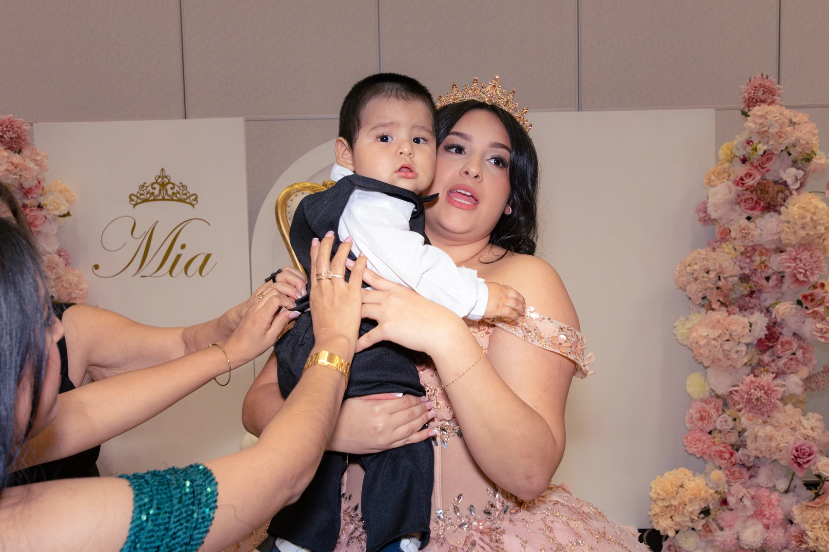 Mia's quinceañera, photograph 19
