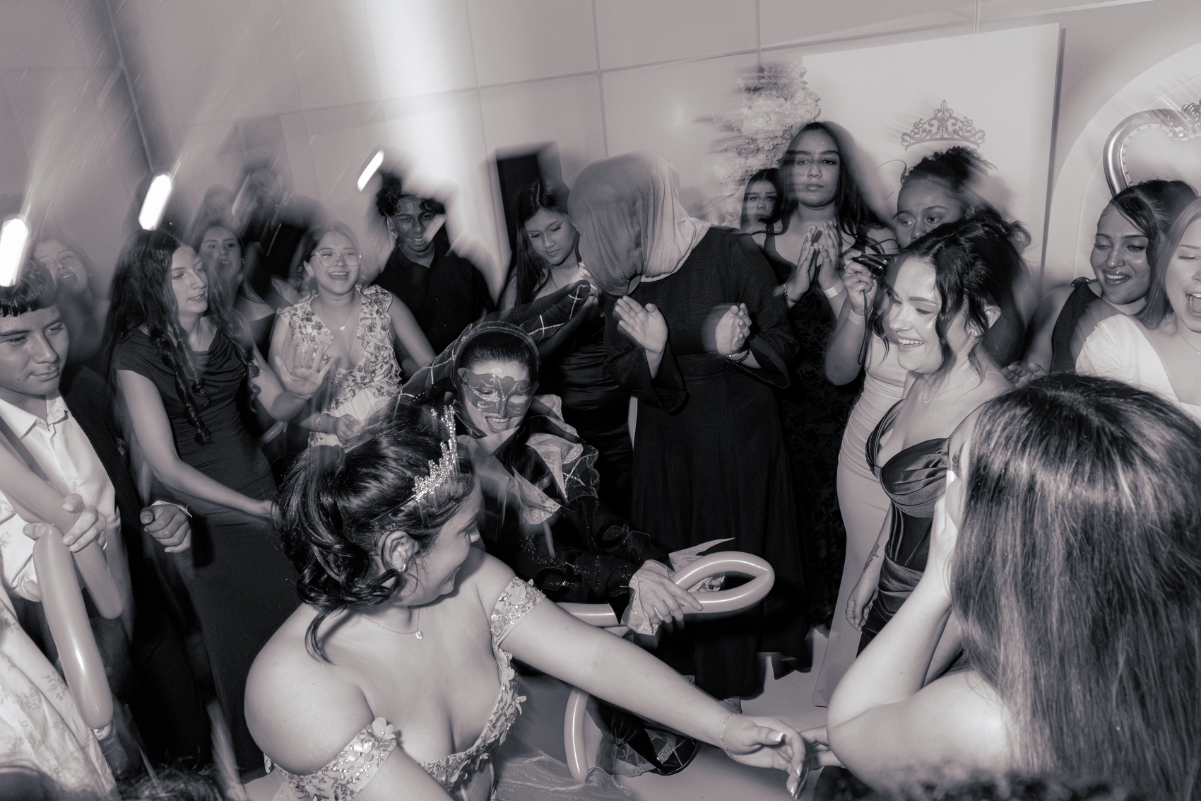 Mia's quinceañera, photograph 38