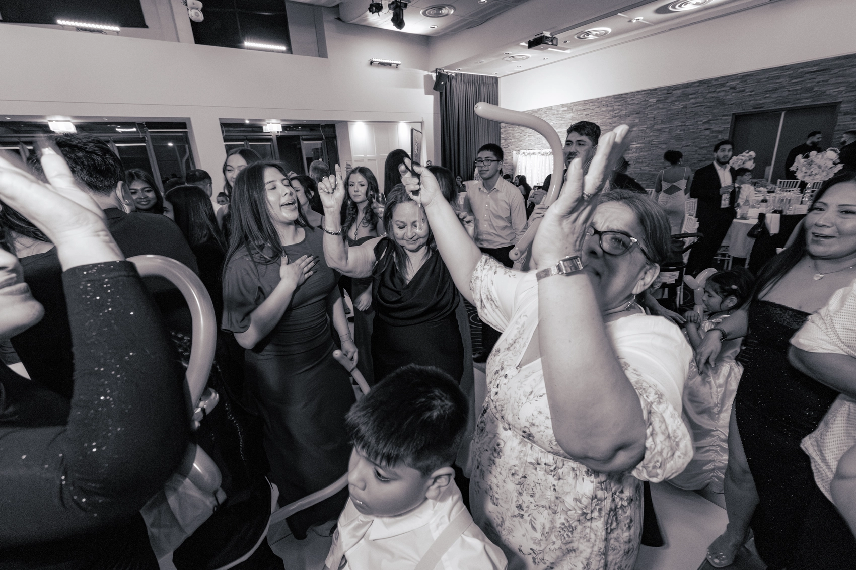Mia's quinceañera, photograph 40