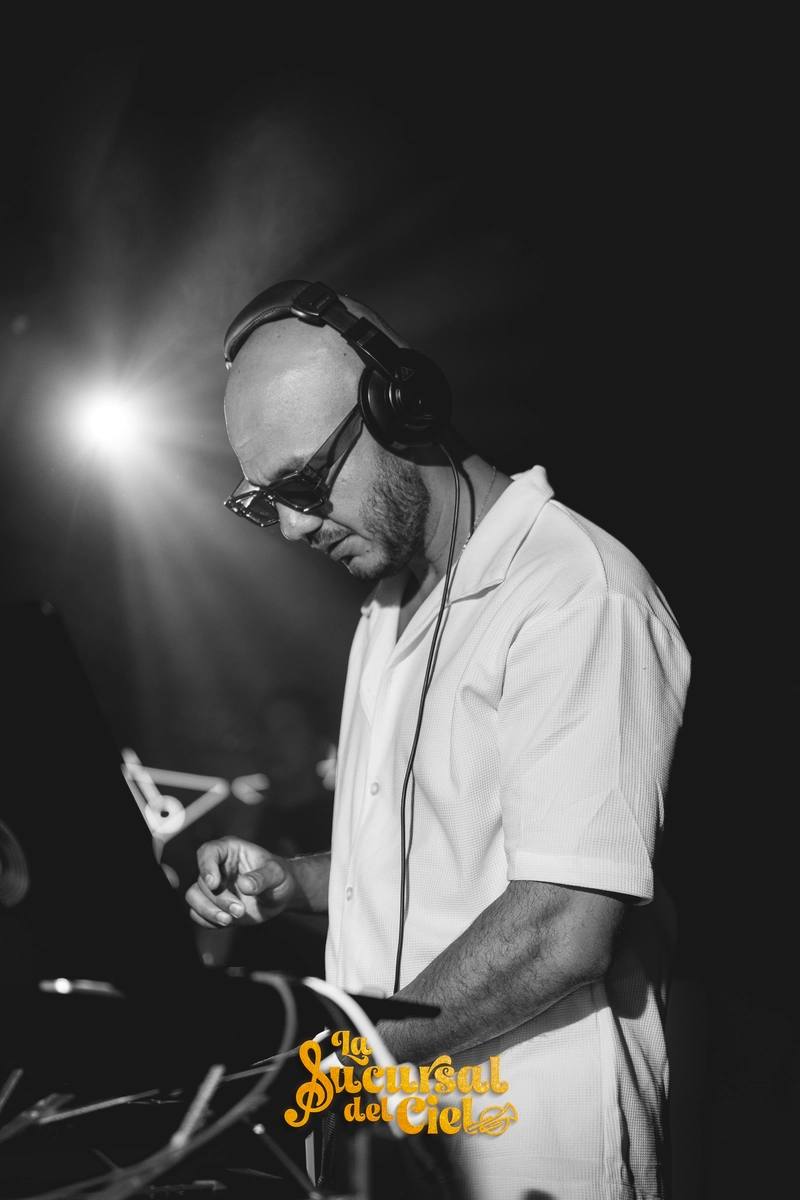 Night club photography at La Sucursal del Cielo in Sydney 13
