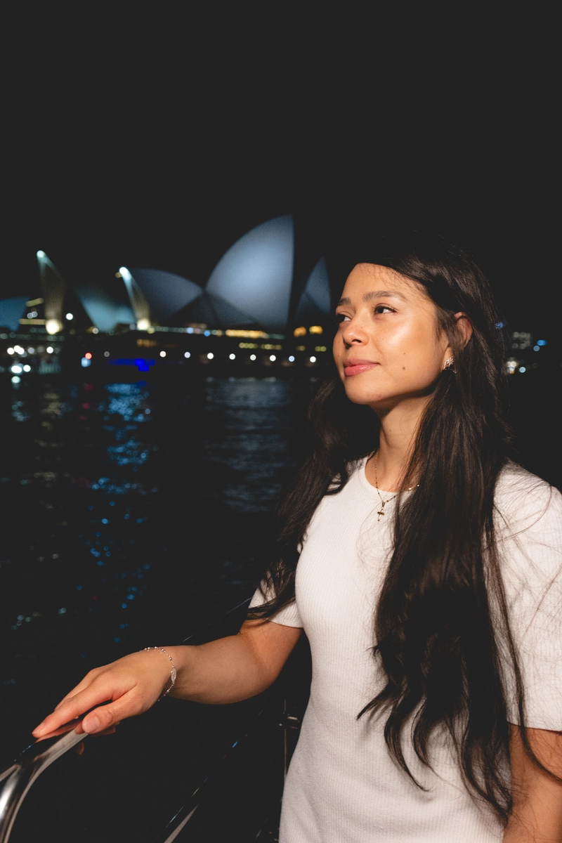 Birthday boat portrait session in Sydney 7