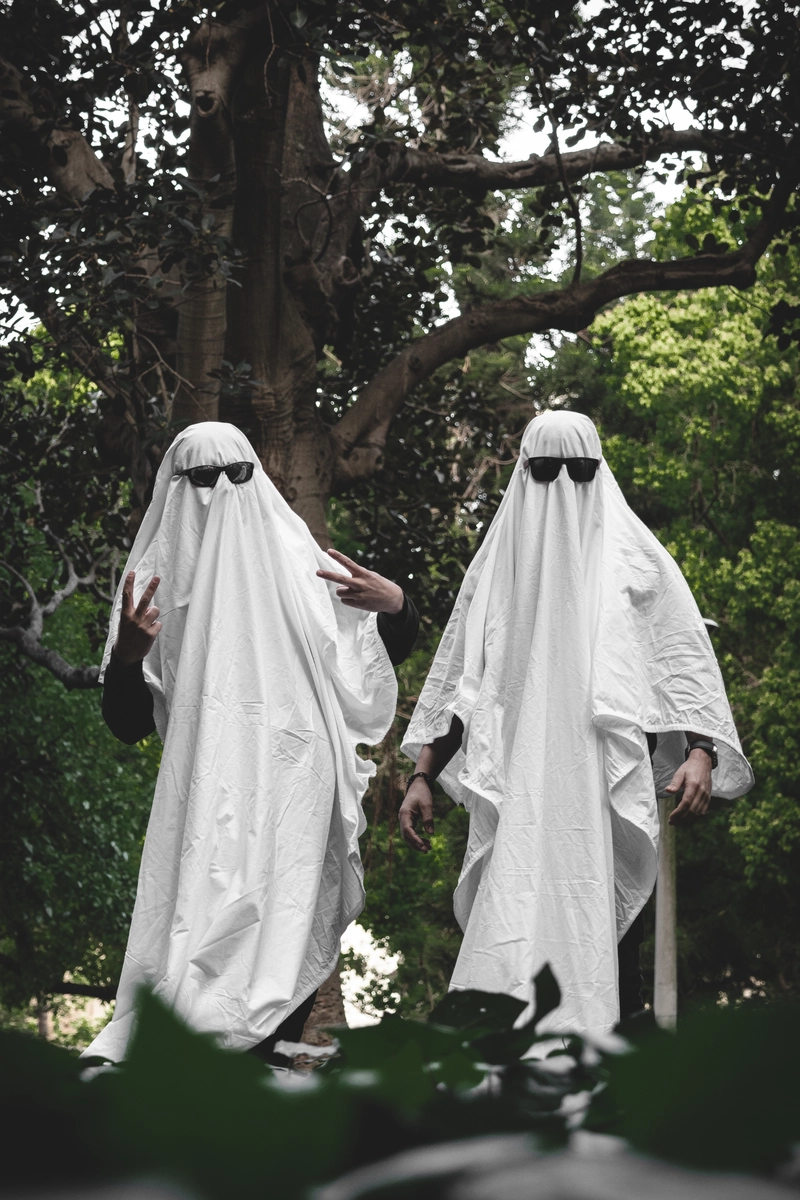 Ghosts themed portrait session in Sydney 2